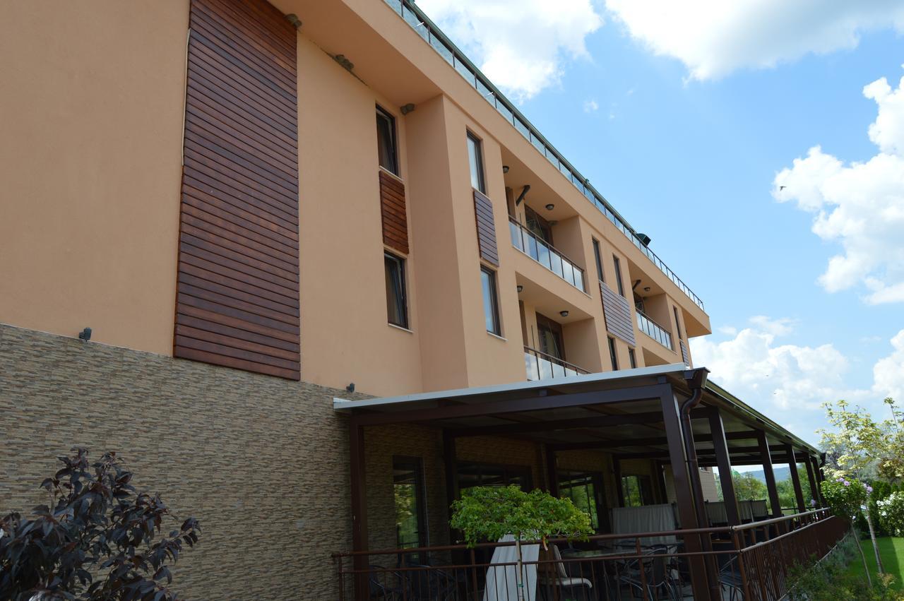 Camp And Pool Hotel Kranevo Exterior photo