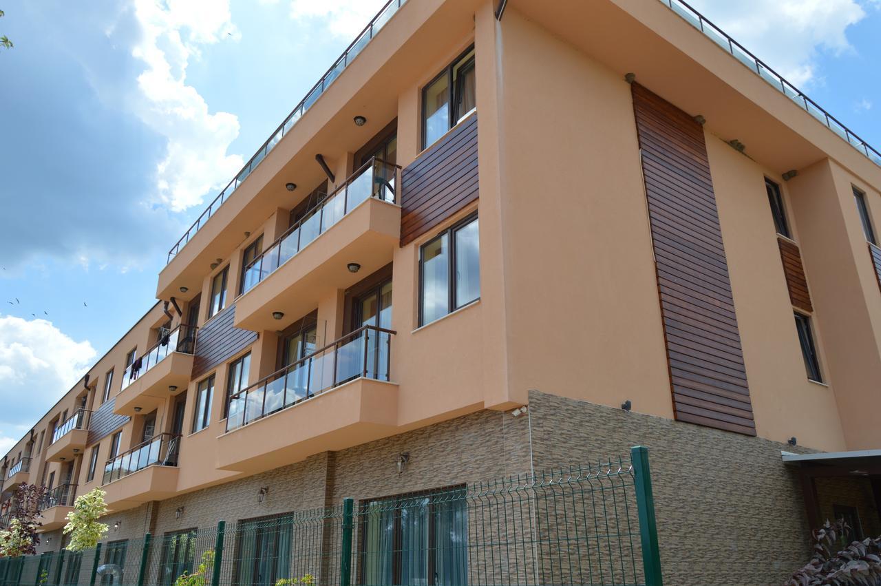 Camp And Pool Hotel Kranevo Exterior photo