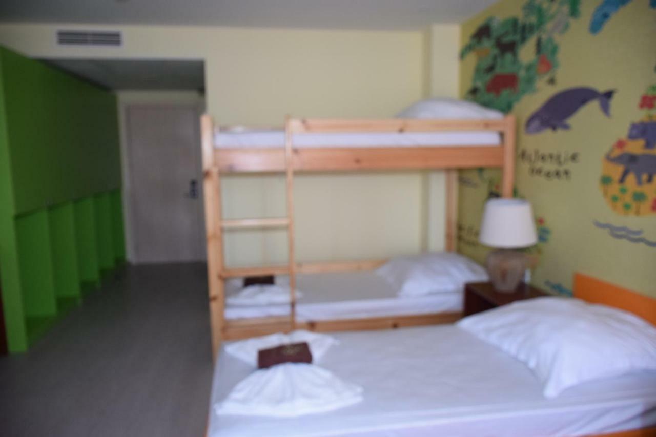 Camp And Pool Hotel Kranevo Exterior photo